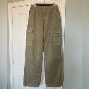 GAP TALL Loose Khaki Cargo Pants - EUC OLIVE